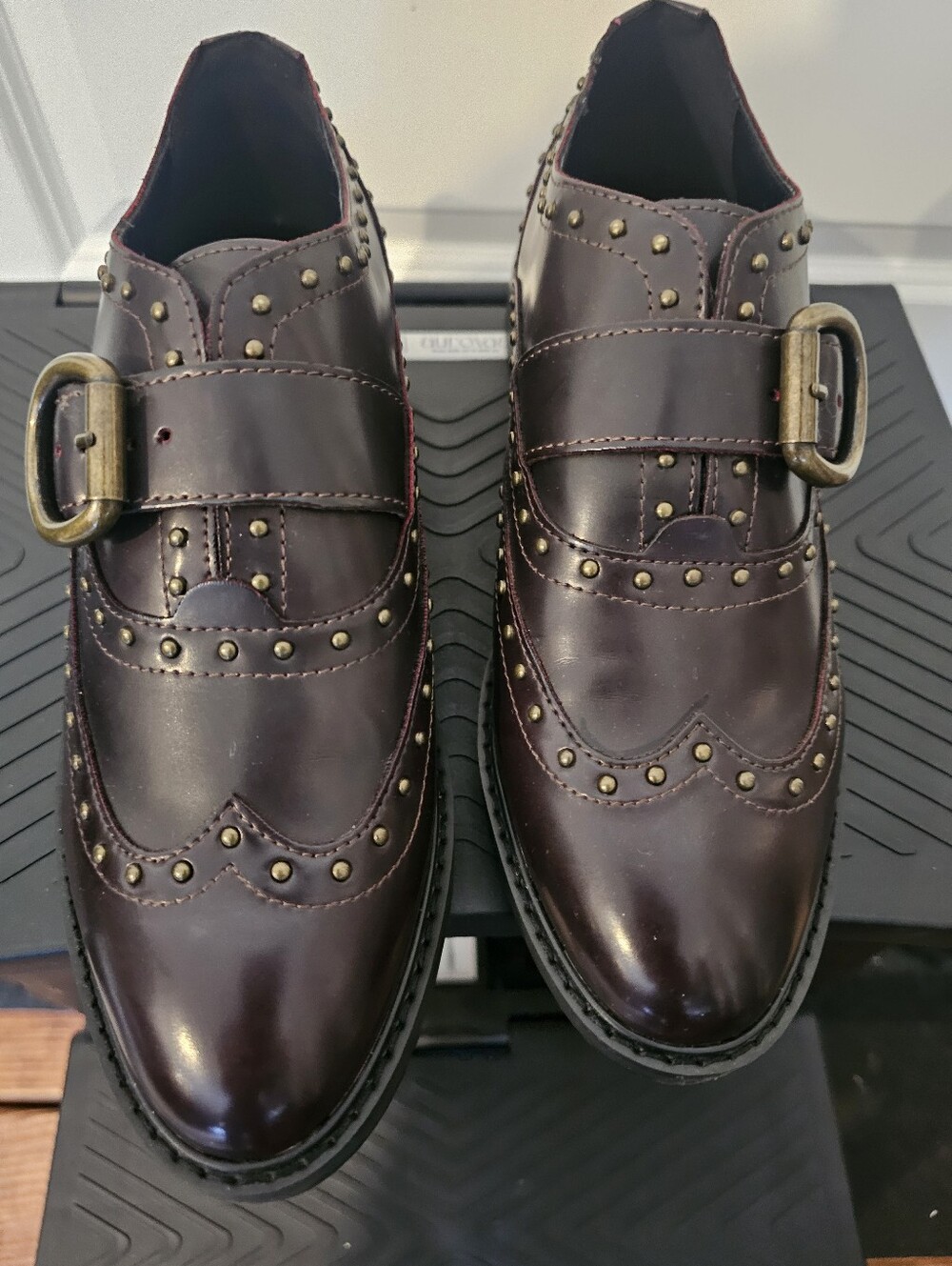 NEW Marc Fisher Bryleigh Dark Red Studded Oxford Loafers Women's Size 7.5